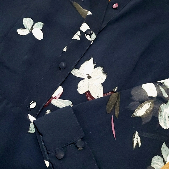 Dynamite shirt sheer dress - Picture 2 of 3